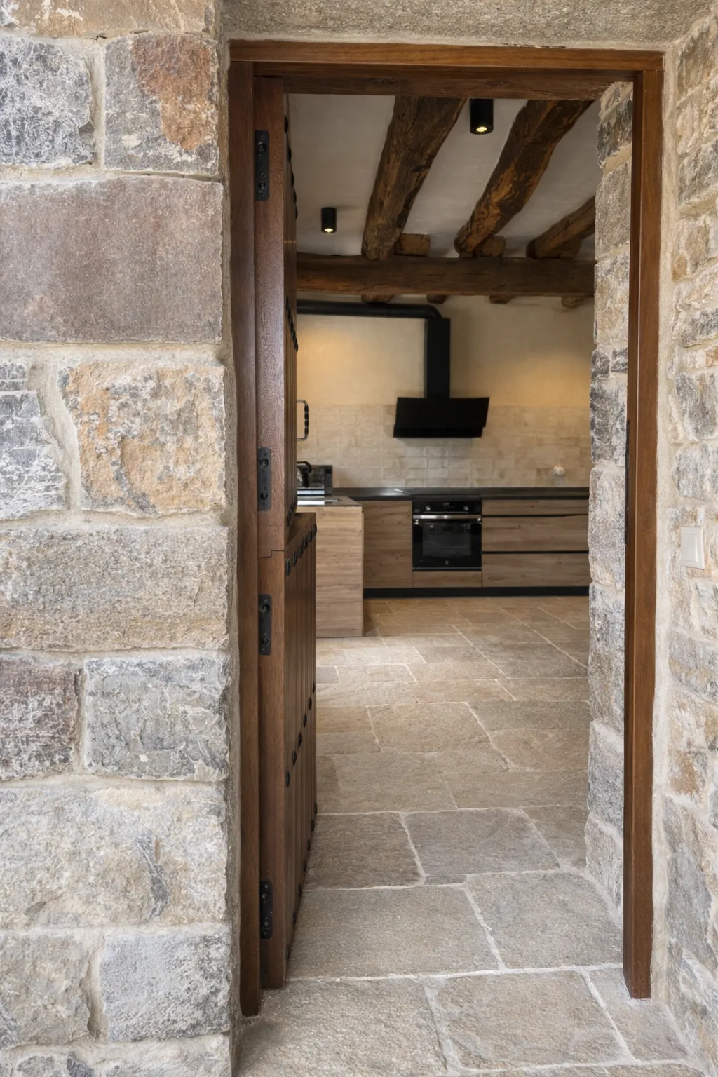 Natural stone floor detail at Cumbres de Lores
